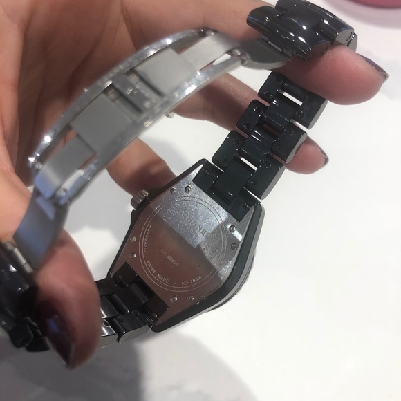 CHANEL J12 Watch - Picture 7 of 7